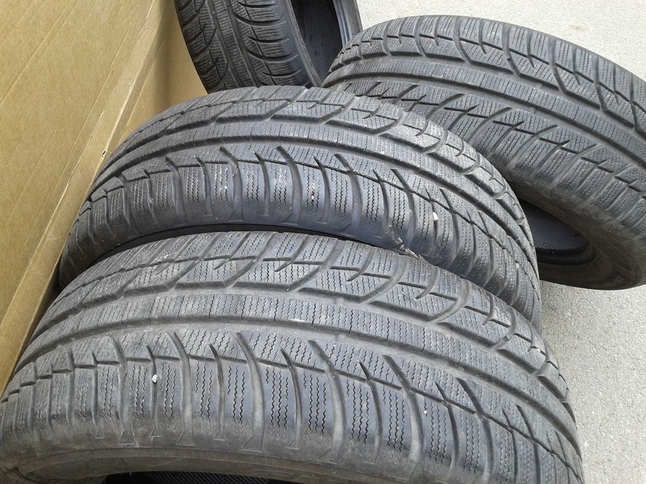 Зимни гуми Toyo 215/60/16