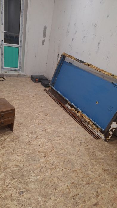 Продам железную дверь