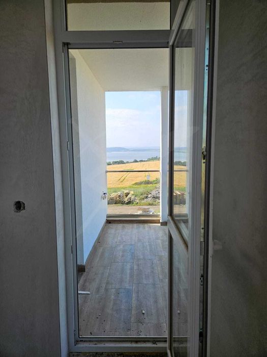 Продава се Тристаен апартамент в Бургас, Меден рудник - зона Б - 96 кв.м за 1407 €/кв.м - Снимка #4