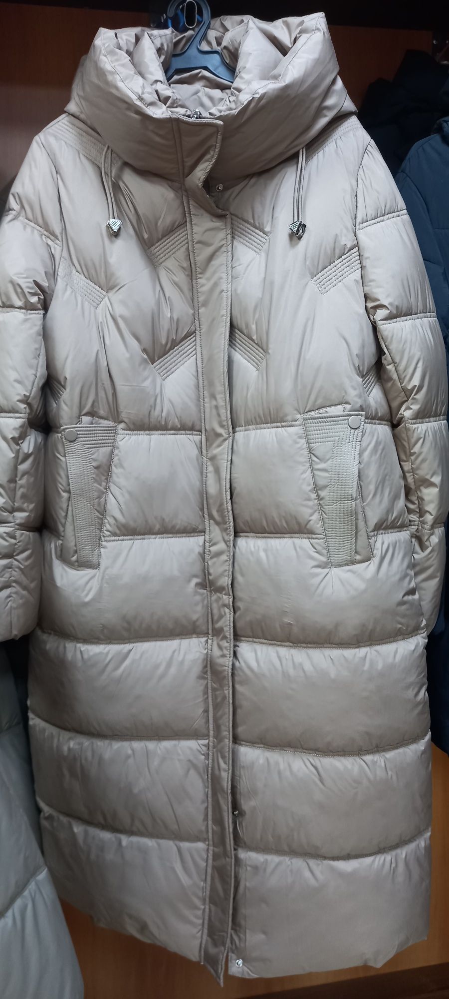 Продам новую  зим.куртку.
