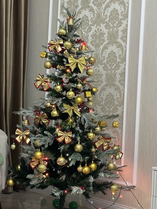 Продам елку, 1,7 м