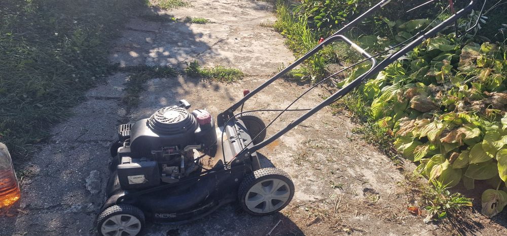 Motocositoare masina de tuns gazon autopropulsata