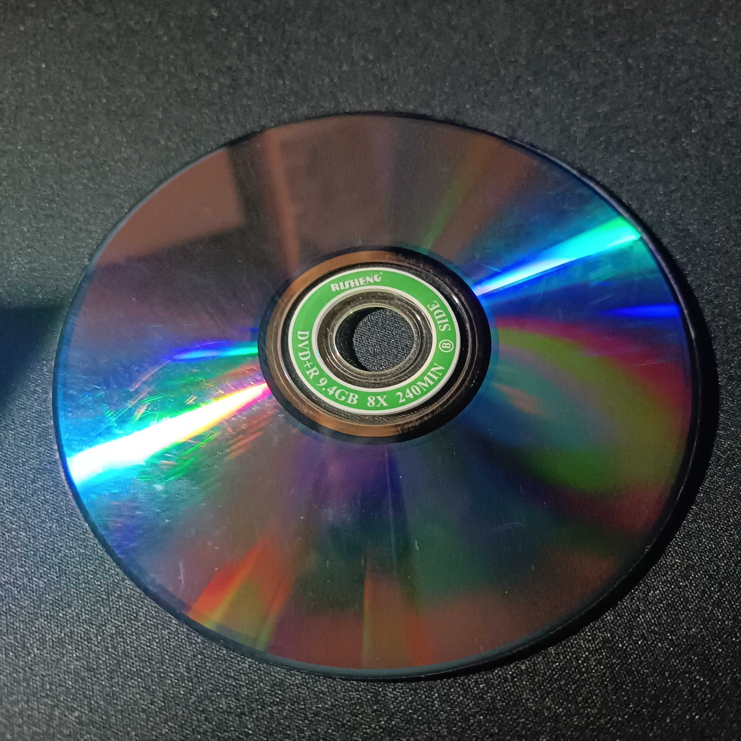 Фирменные болванки(чистые диски для записи файлов и игр) DVD-R, CD-R.
