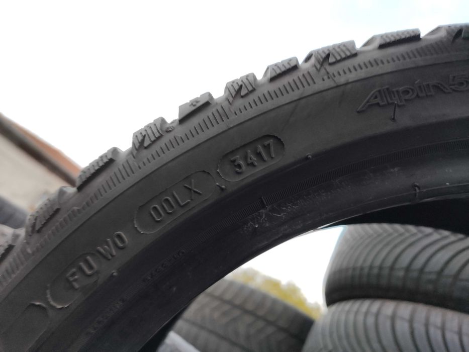 4бр Зимни гуми 215 40 17 - Michelin - 75lv