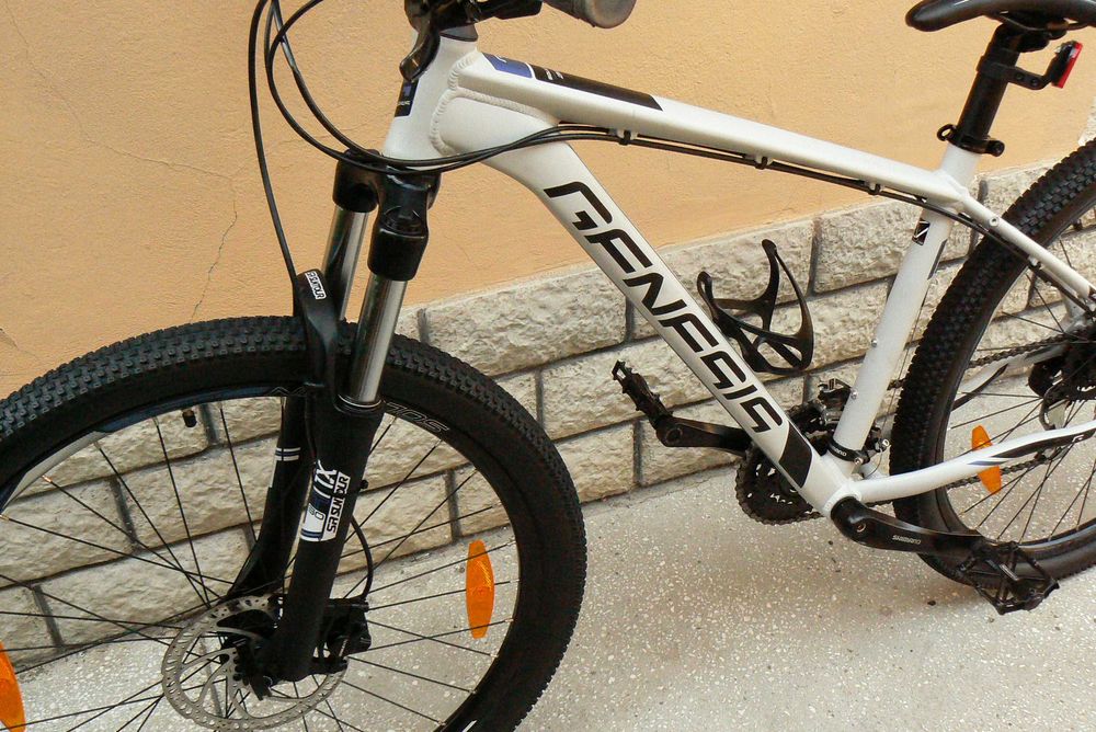 Bicicleta mountain bike Genesis 27.5