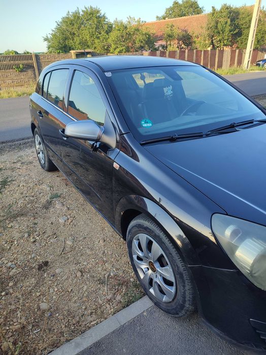 Vând Opel Astra H