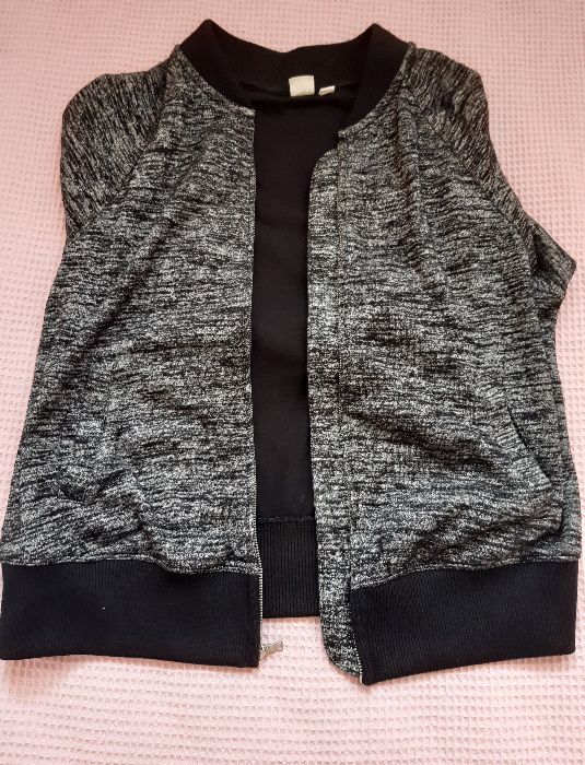 Суитчър с цип на марката GAP