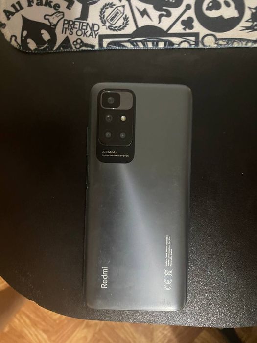 Продам редми 10 2022 года