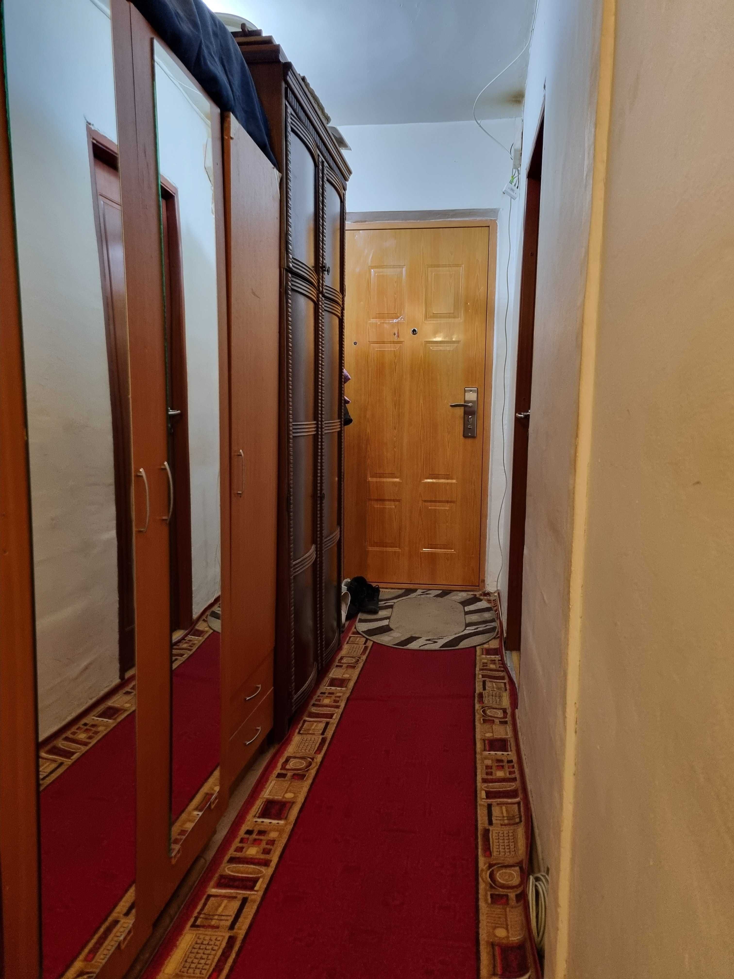 Vand Apartament cu 2 Camere Tip Studio