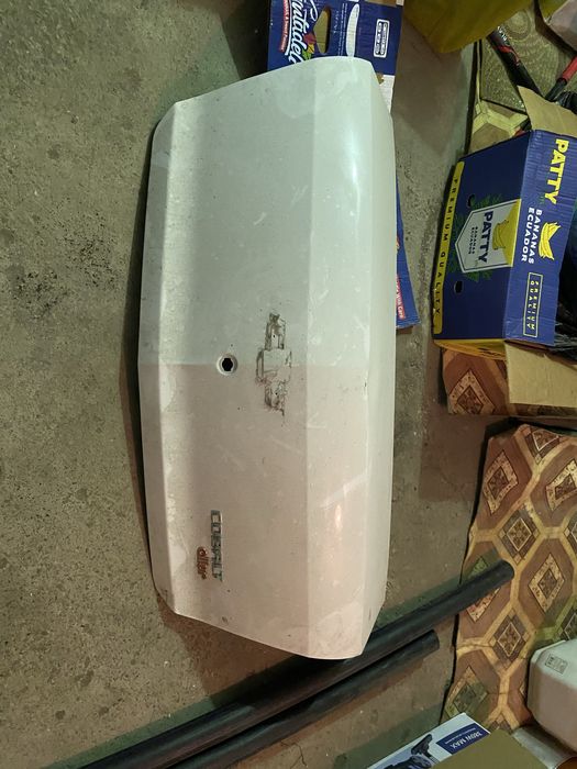 Продам крышку багажника кобальт