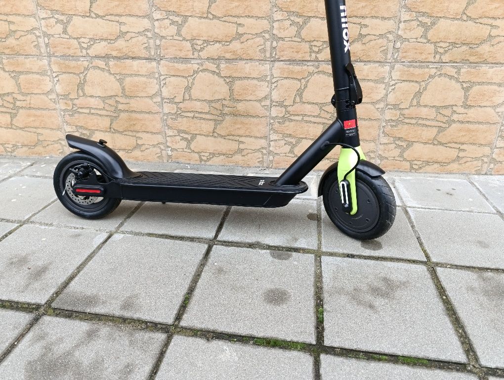 Нова електрическа тротинетка NILOX M1