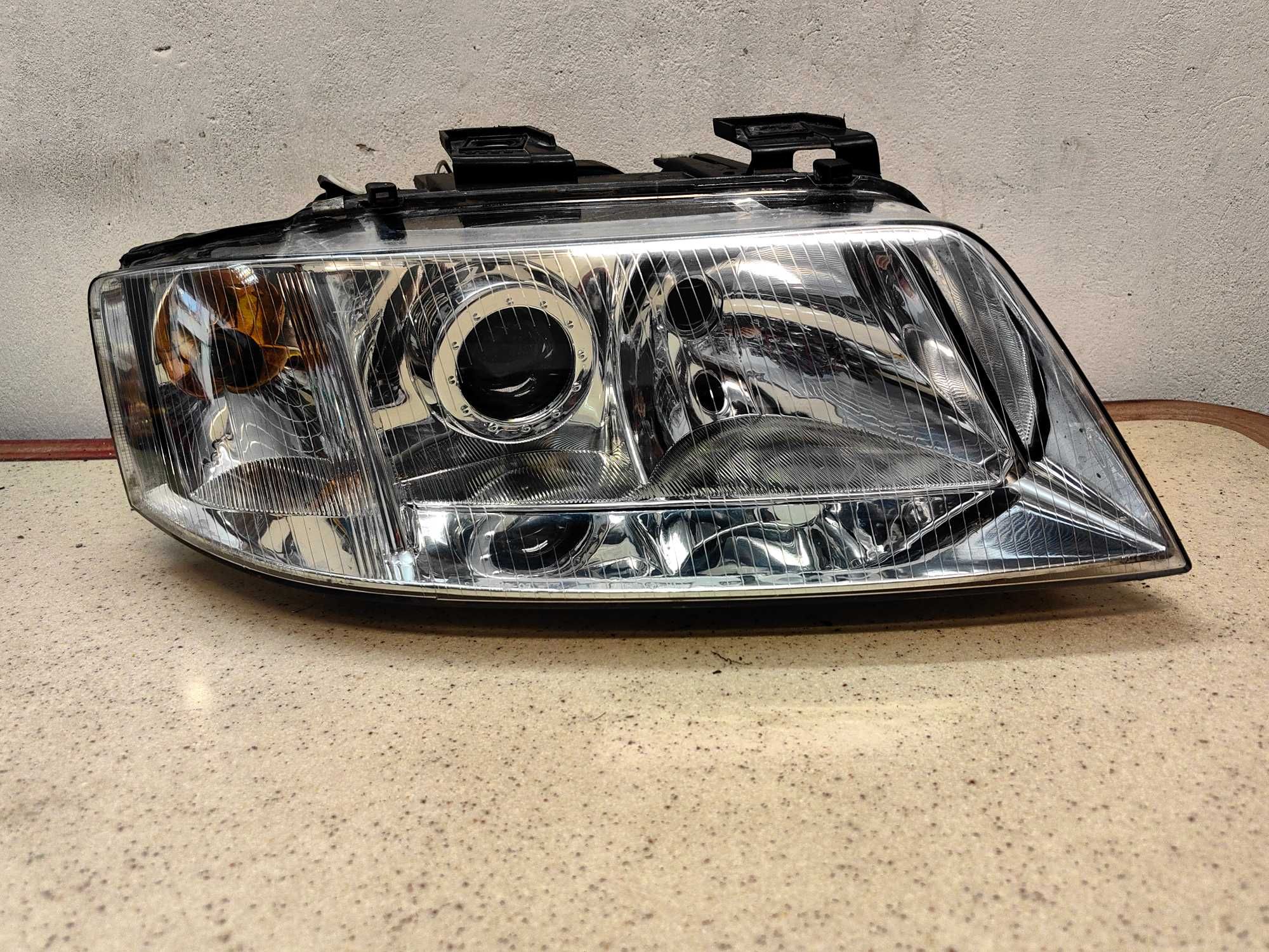Фар  Audi A6 C5  Ауди А6 Ц5
