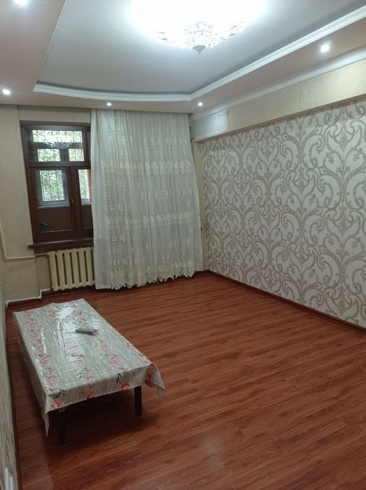 Юнусабад 4 квартал  Продается квартира  3/3/4