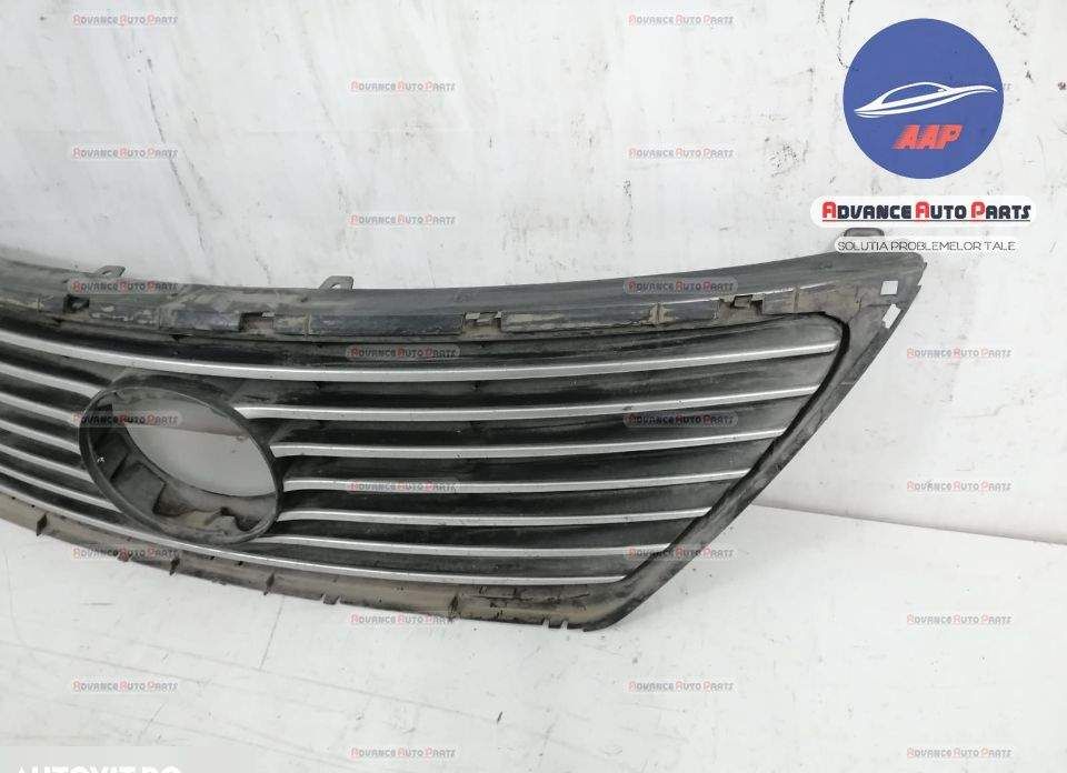 Лексус ЛС 4 / Lexus LS 4 Оригинална централна решетка в добро състояни