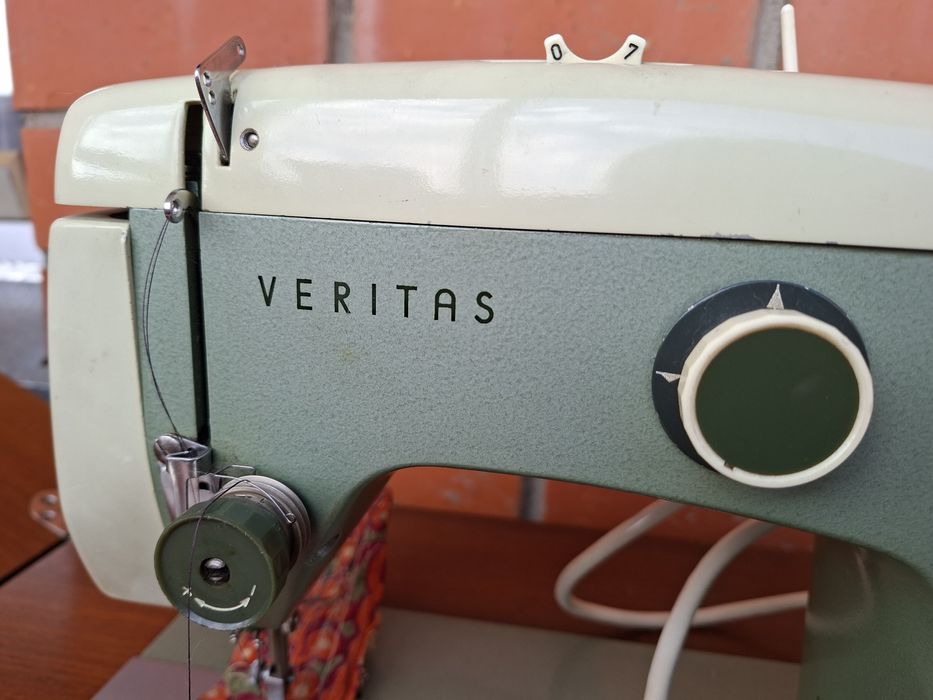 Продам швейную машину фирмы VERITAS
