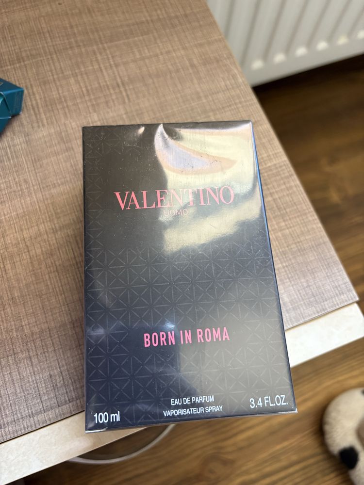 Парфюм Valentino BORN IN ROMA