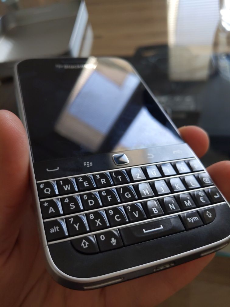 Blackberry Classic Q10