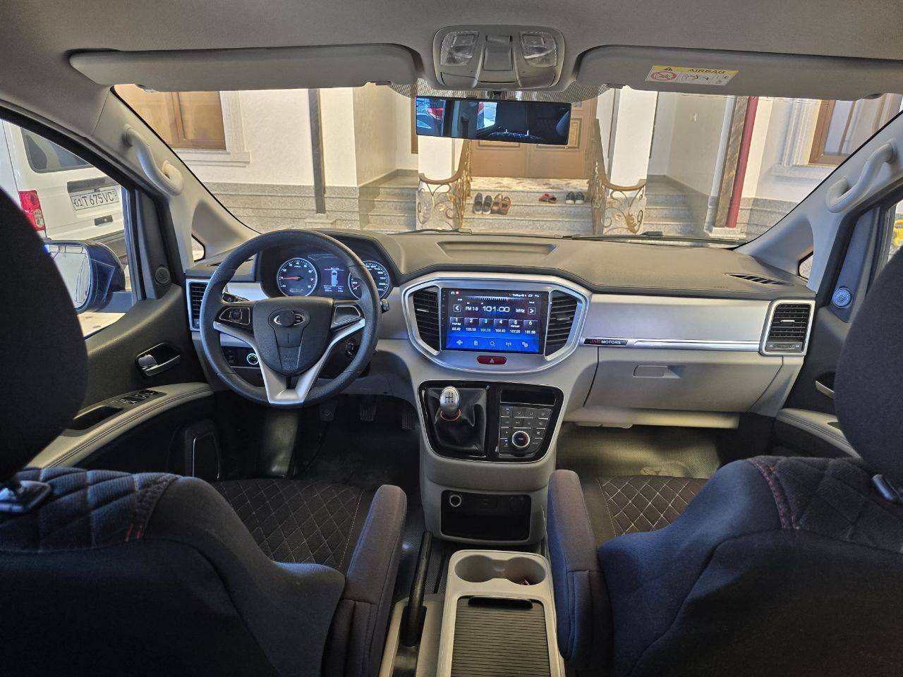 Jac M4 Mikroavtobus, Жак М4 Микроавтобус