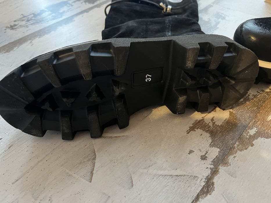 Нови велурени ботуши