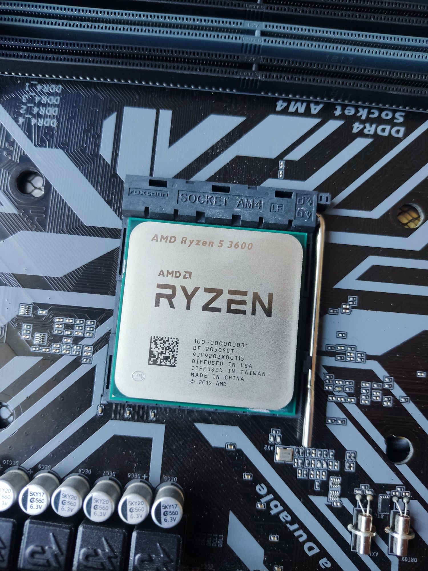 Дъно Gigabyte B450M + Процесор Ryzen 5 3600