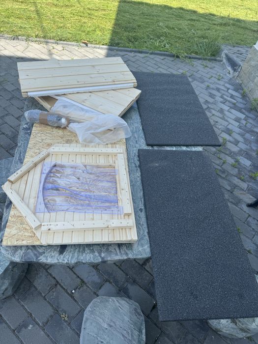 Vând căsuță cățel