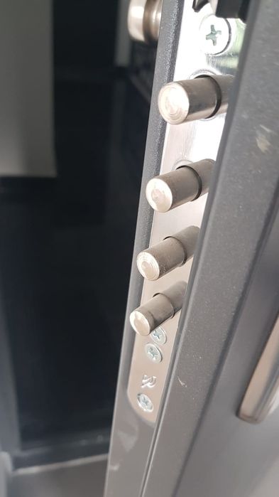 Deblocari și Reparatii usi în București și Ilfov