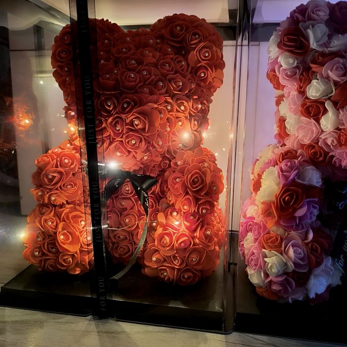 ТОП МЕЧЕТА С РОЗИ 39см. КУТИЯ И ЛЕД ОСВЕТЛЕНИЕ различни цветове опция