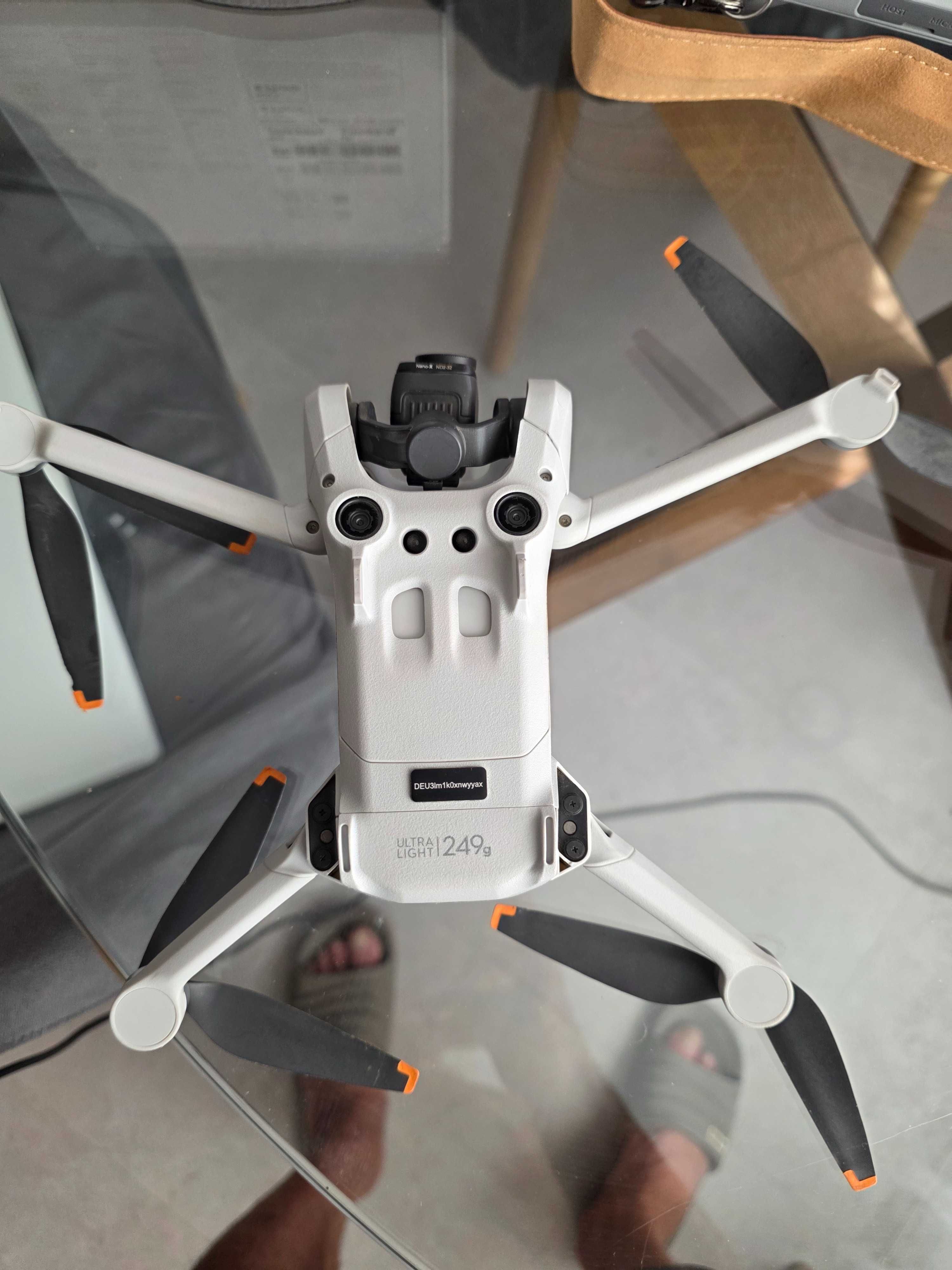 Продавам дрон DJI MINI 3 PRO
