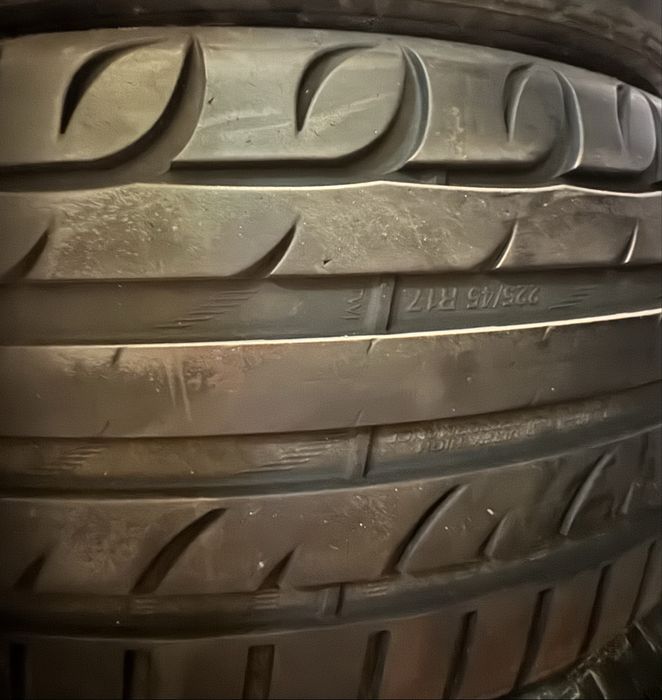 Vand anvelope de iarna debica 225 45 r17