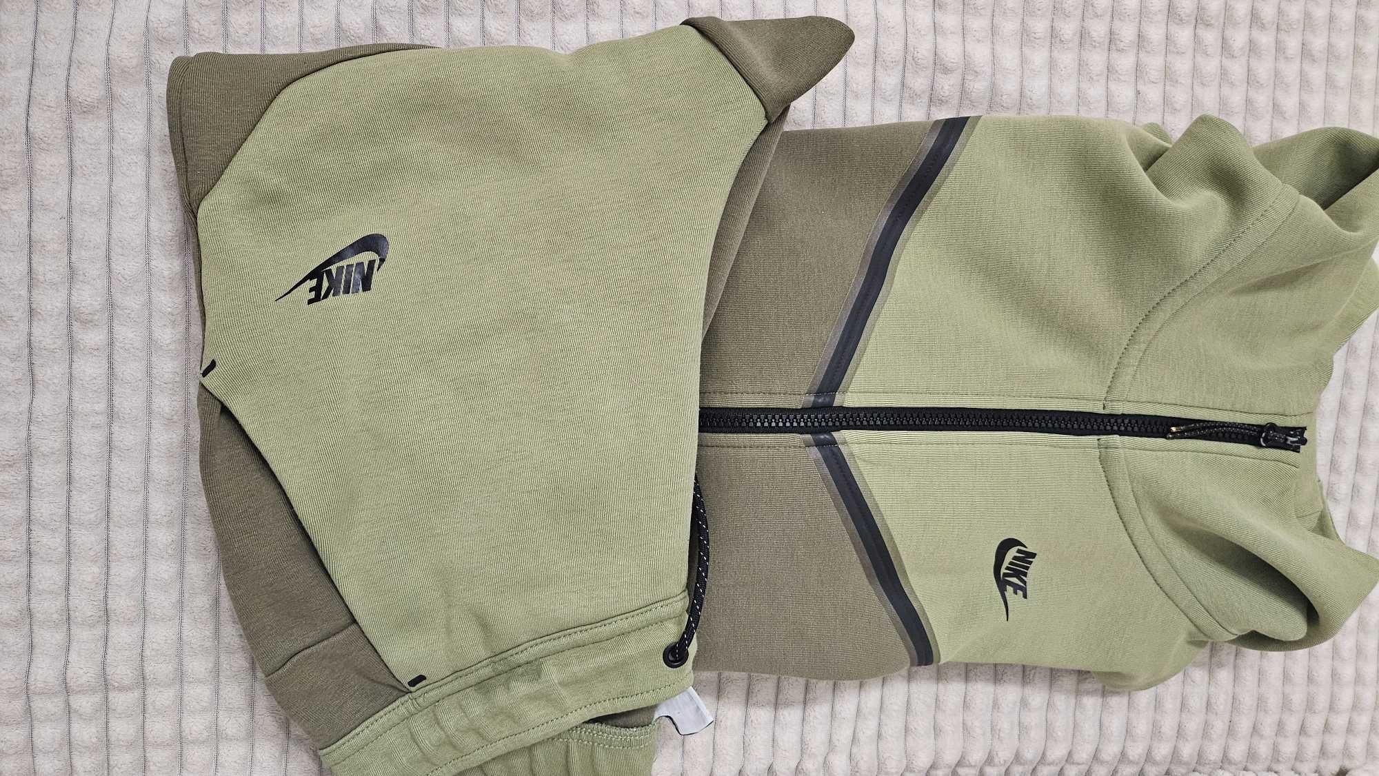 Trening Nike Tech XS original