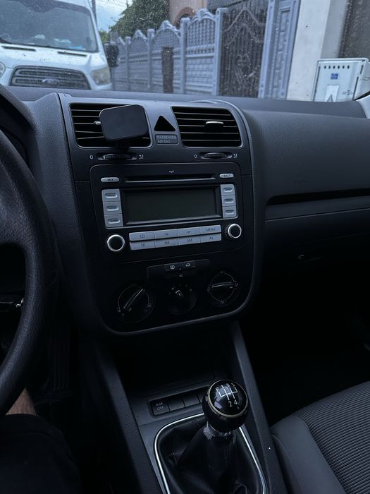 Volkswagen GOLF 5