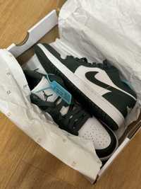 Nike, Air Jordan 1 Low “Galactic Jade” 37 размер