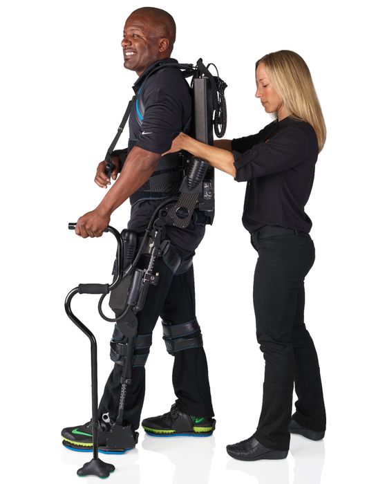 Экзоскелет для инвалидов EksoNR