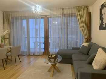 продавам 2 стаен апартамент в Младост 3