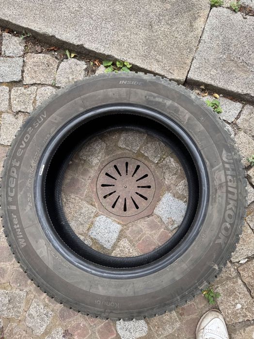 2 комплекта автомобилни гуми без джанти -Michelin и Hankook