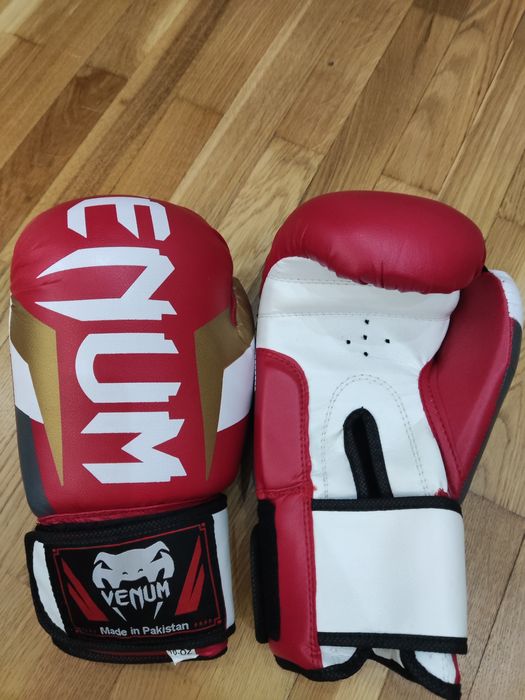 Перчатки новые Venum
