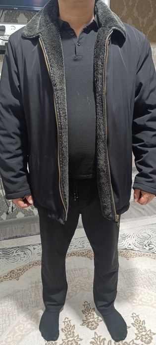 Продаётся мужская тёплая куртка.