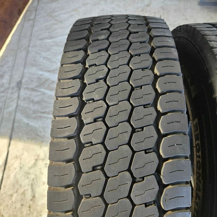 1 тежкотоварна гума 235/75R17.5 Pirelli RO2Drive 132/130M 14PR DOT2023
