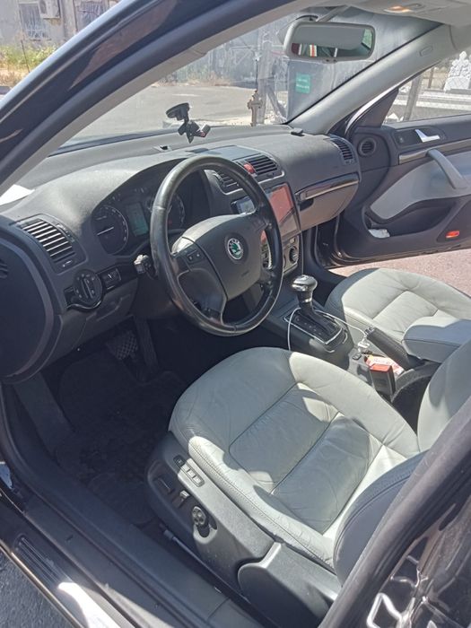 Vând skoda Octavia 2