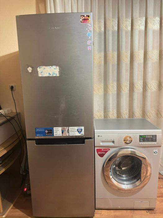 Холодильник Samsung