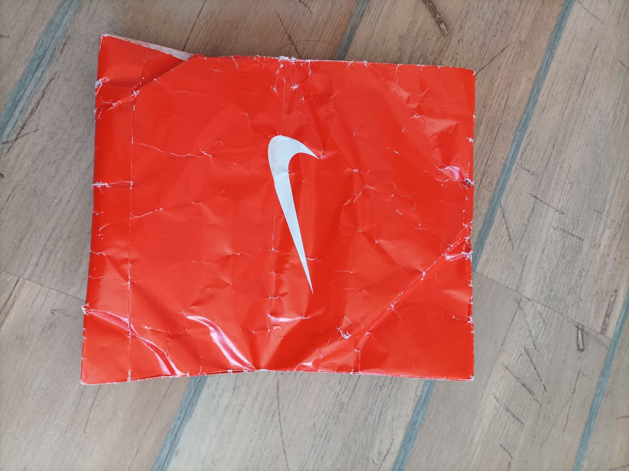 Нова с етикет Nike тениска на Galatasaray