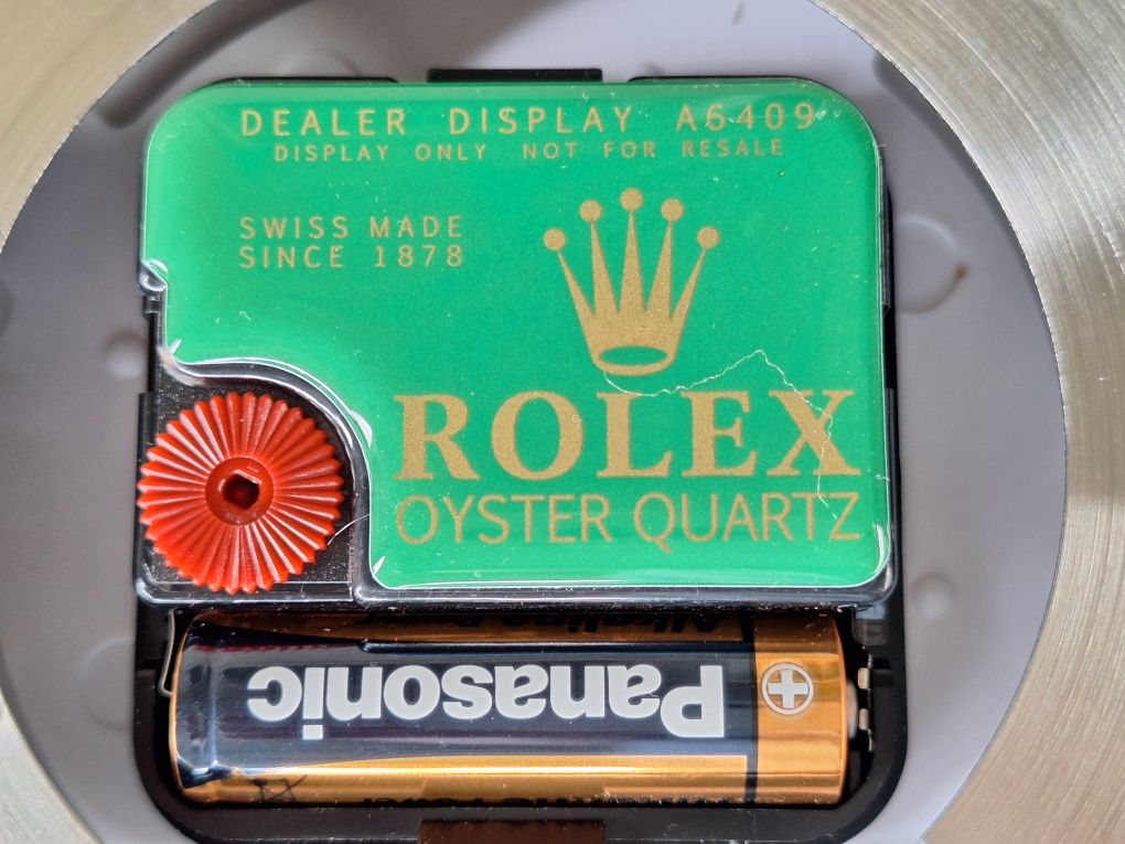 Ceas ROLEX Oyster Perpetual Date nou de perete