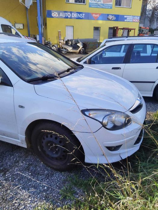 Hyundai i30 1.6ctdi на части