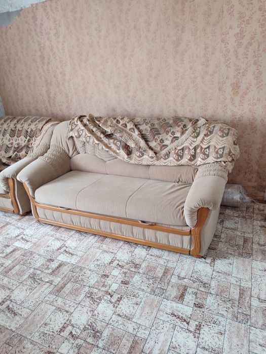 Продам мягкий уголок диван и 2 кресла