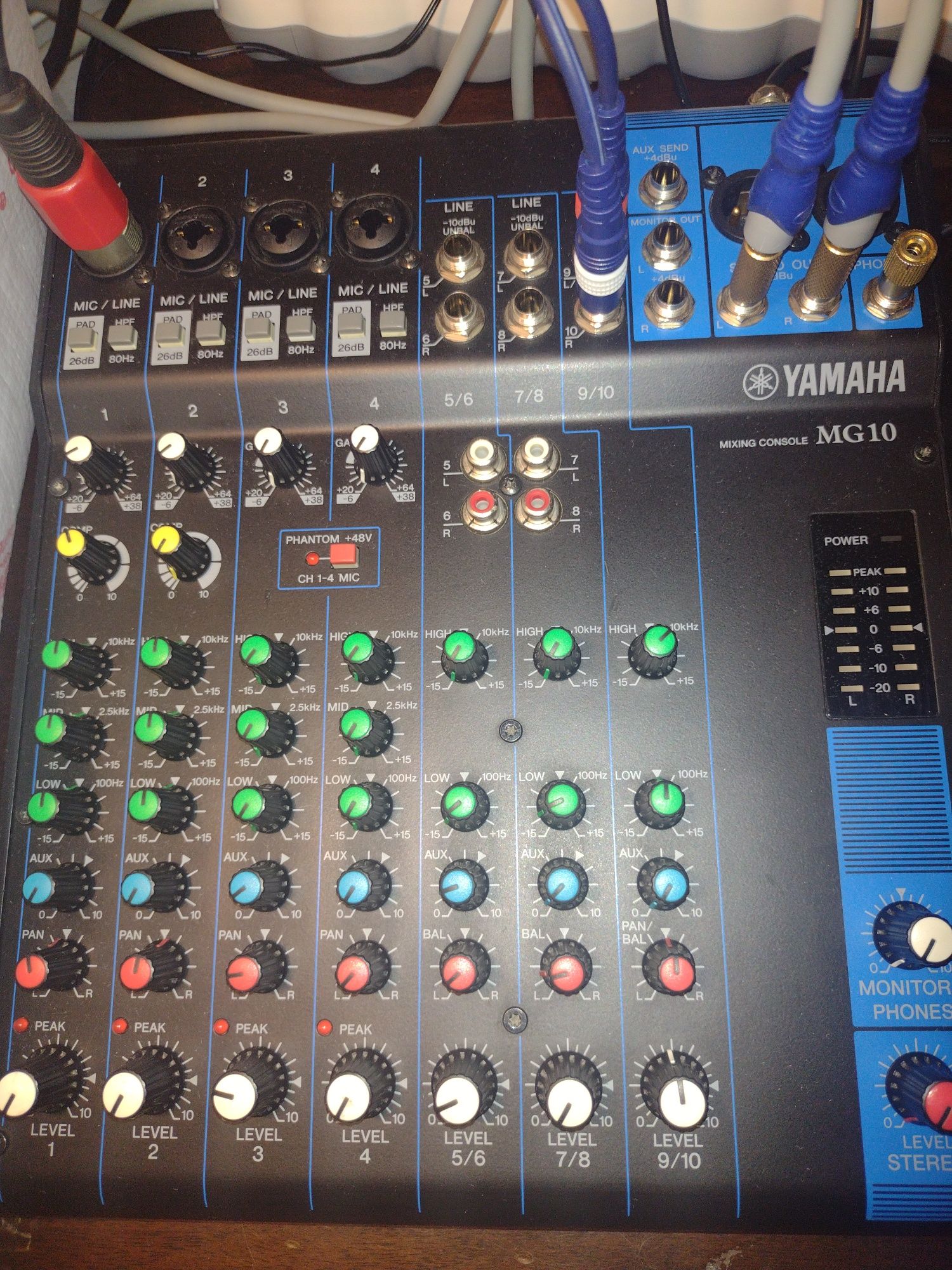 Mixer Yamaha mg10 perfect funcțional , nu fbt rcf das ev nexo dynacord