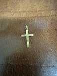 Pandantiv cruciulita din aur de 18k 750
