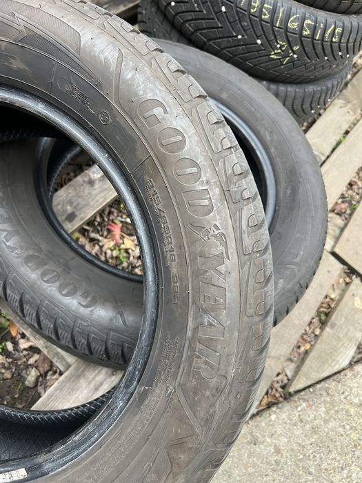 Cauciucuri iarna 215/65/16 Goodyear 2021