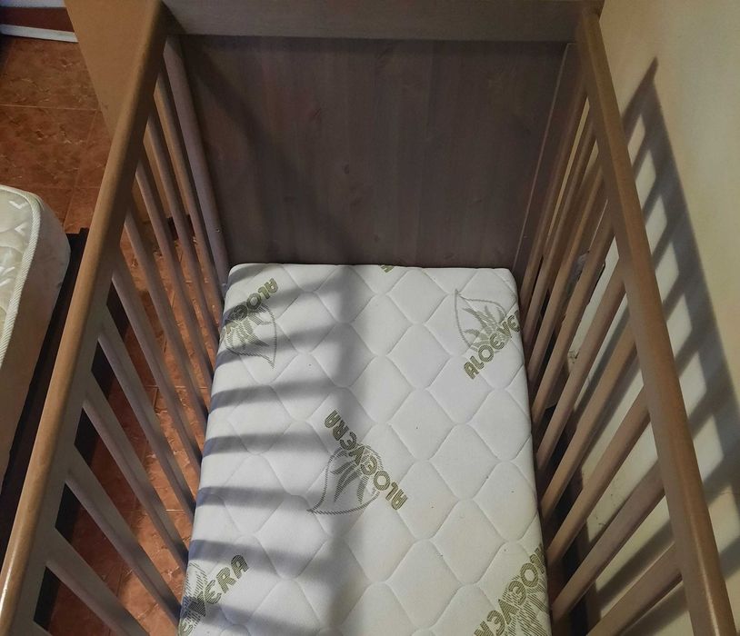 Бебешка кошара 60×120 Икеа  +матрак