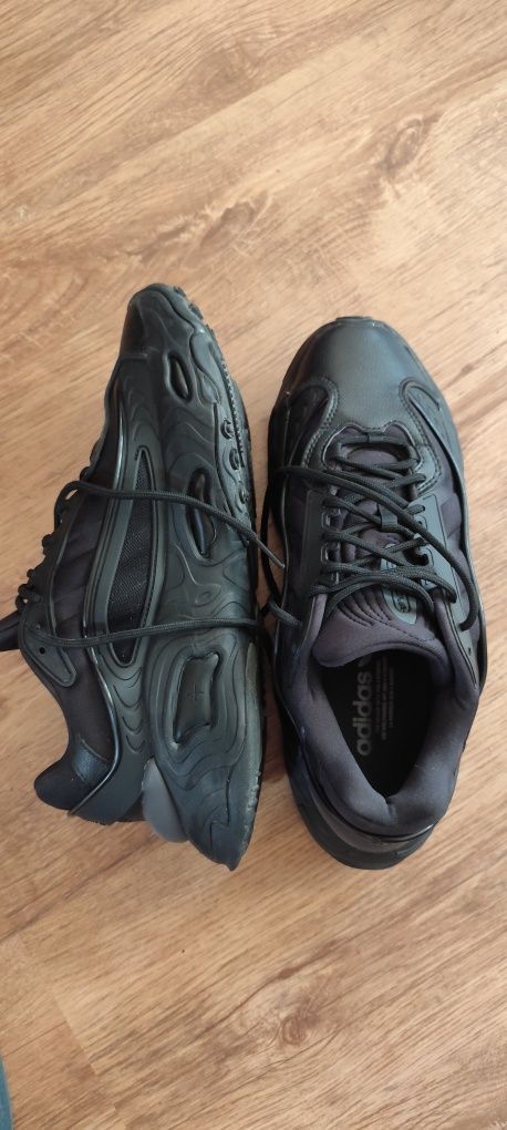 Adidas Oznova 42 2/3