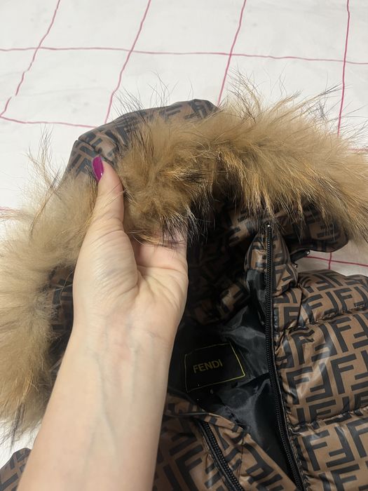 Combinezon Fendi cu blana naturala